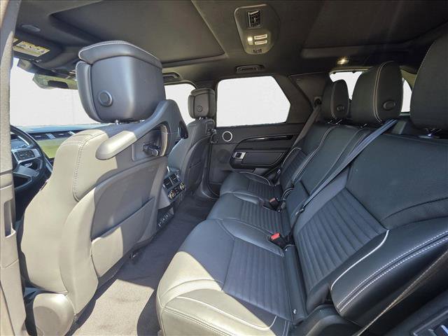 Used 2023 Land Rover Discovery S R-Dynamic image 17