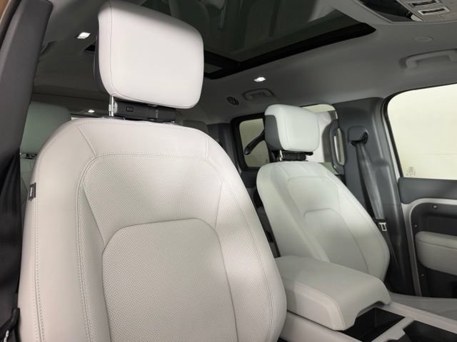 New 2026 Land Rover Defender 130 S AWD/4WD image 32