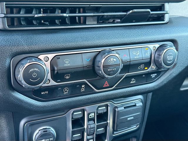 Used 2024 Jeep Wrangler Sport S image 15