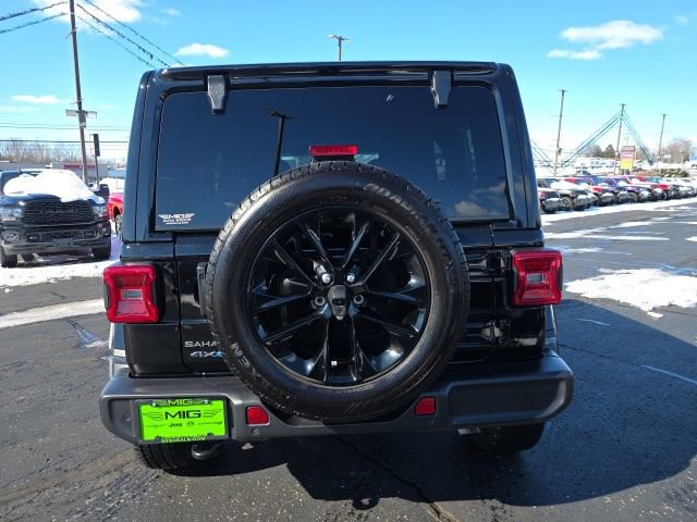 Used 2025 Jeep Wrangler Unlimited Sahara w/ Safety Group image 5