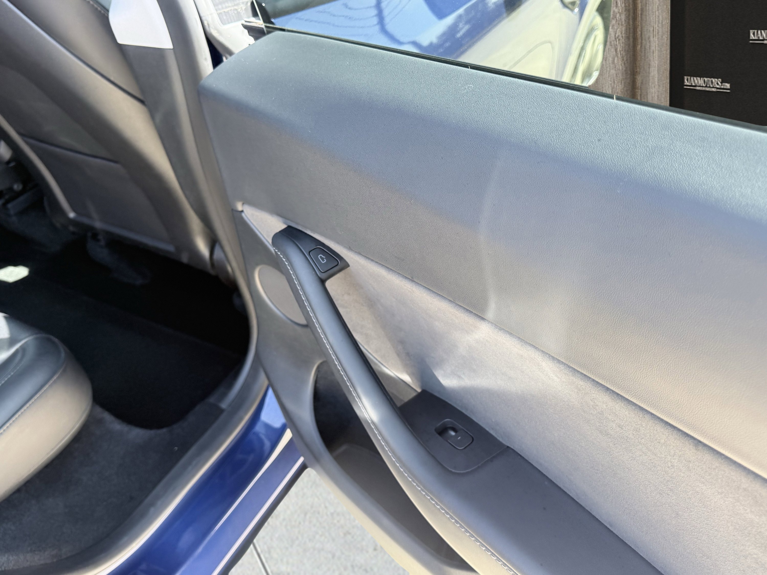 Used 2023 Tesla Model Y Performance image 38