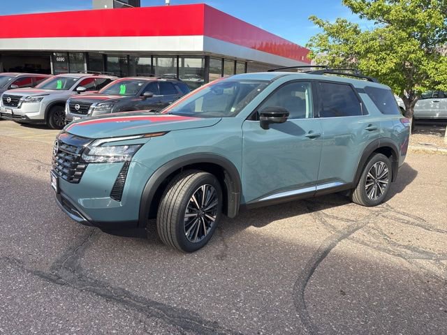 New 2026 Nissan Pathfinder Platinum w/ Cargo Package AWD/4WD image 3