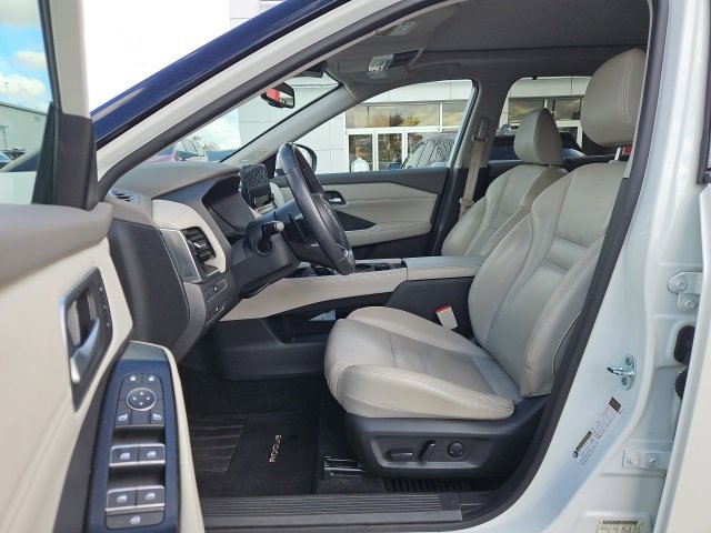 Used 2021 Nissan Rogue SL w/ Premium Package image 26