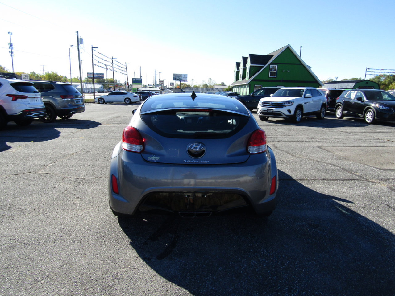 Used 2017 Hyundai Veloster Value Edition image 6