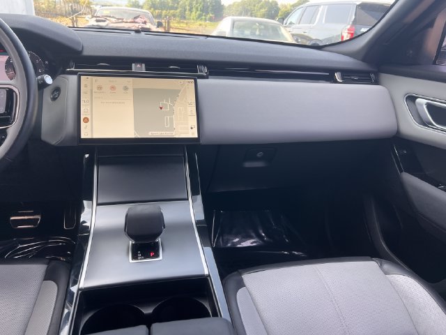 Used 2024 Land Rover Range Rover Velar Dynamic SE AWD/4WD image 16