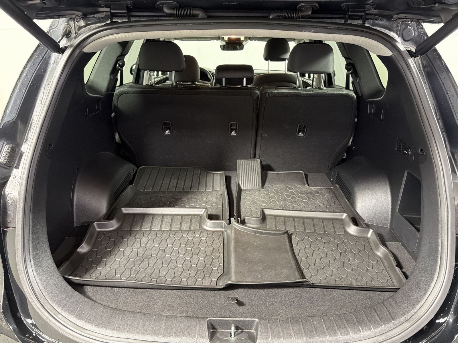 Used 2023 Hyundai Santa Fe SEL AWD/4WD image 25