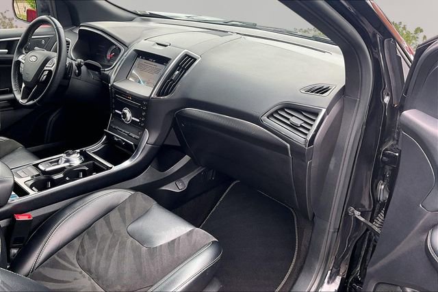 Used 2019 Ford Edge ST w/ Convenience Package image 15