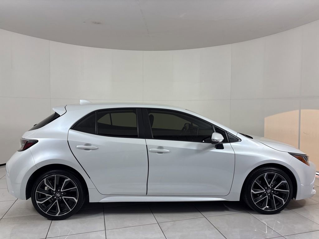 Used 2022 Toyota Corolla XSE FWD image 6