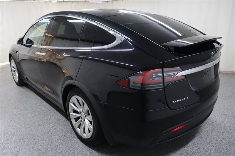 Used 2017 Tesla Model X 100D AWD/4WD image 4