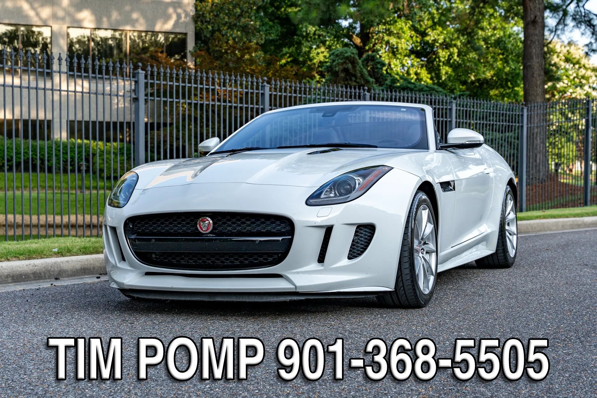 Used 2017 Jaguar F-TYPE Convertible RWD image 2