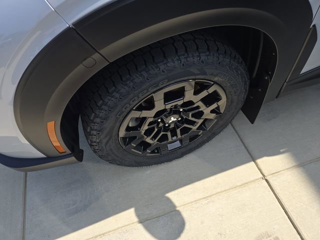 New 2025 Mitsubishi Outlander Trail Edition image 9