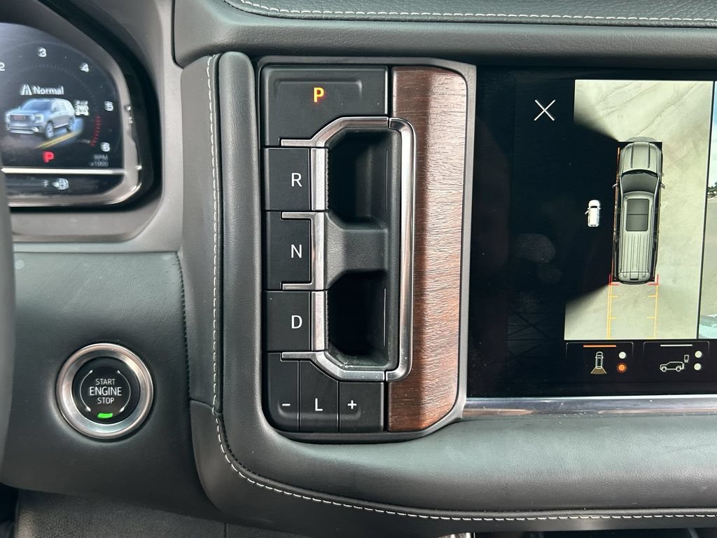 Used 2024 GMC Yukon XL Denali Ultimate AWD/4WD image 16