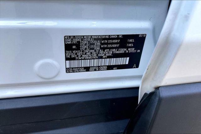 Used 2019 Toyota RAV4 XLE w/ Convenience Package FWD image 36