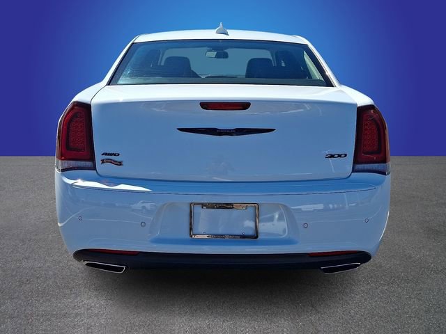 Used 2023 Chrysler 300 Touring L w/ Popular Equipment Group image 5