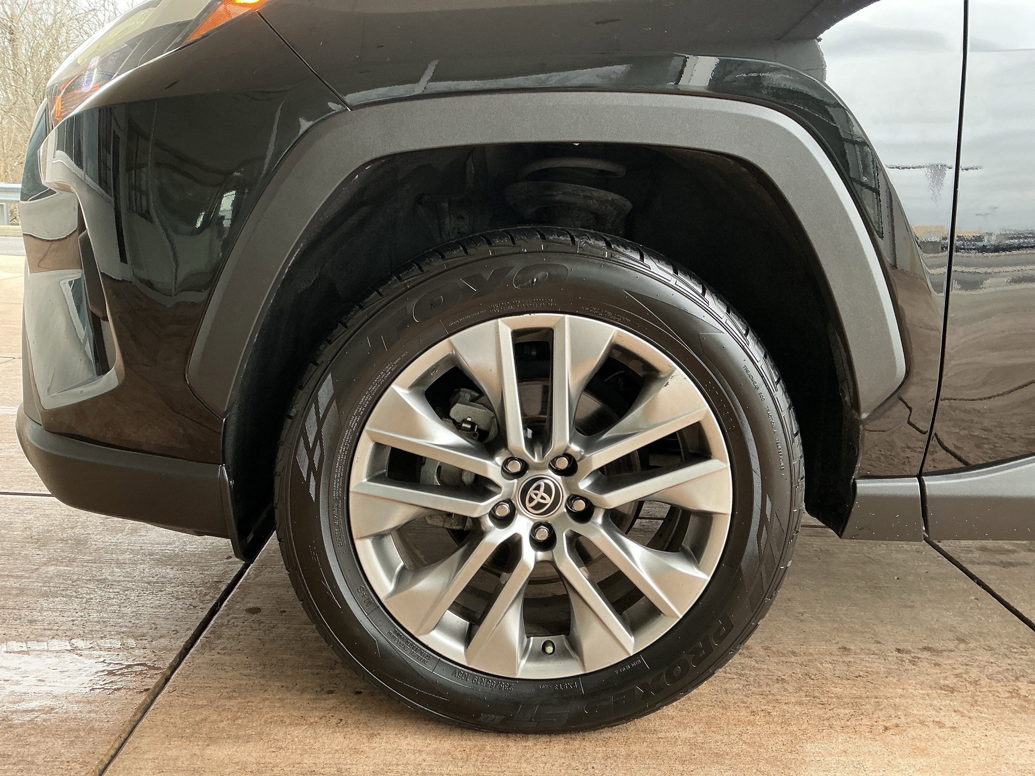 Used 2022 Toyota RAV4 XLE Premium FWD image 25