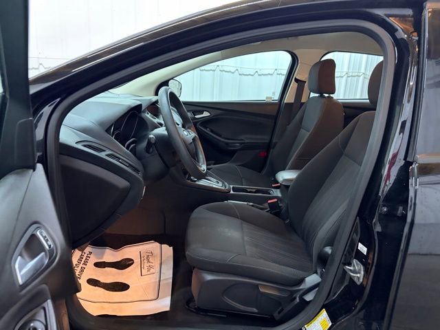 Used 2016 Ford Focus SE image 25