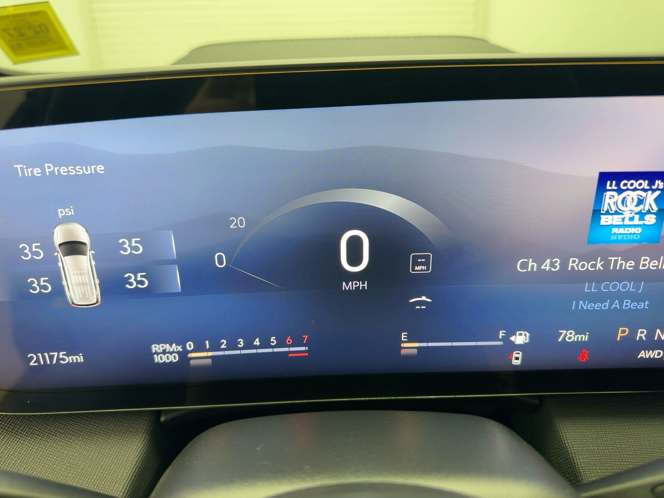 Used 2025 Buick Enclave Sport Touring image 19