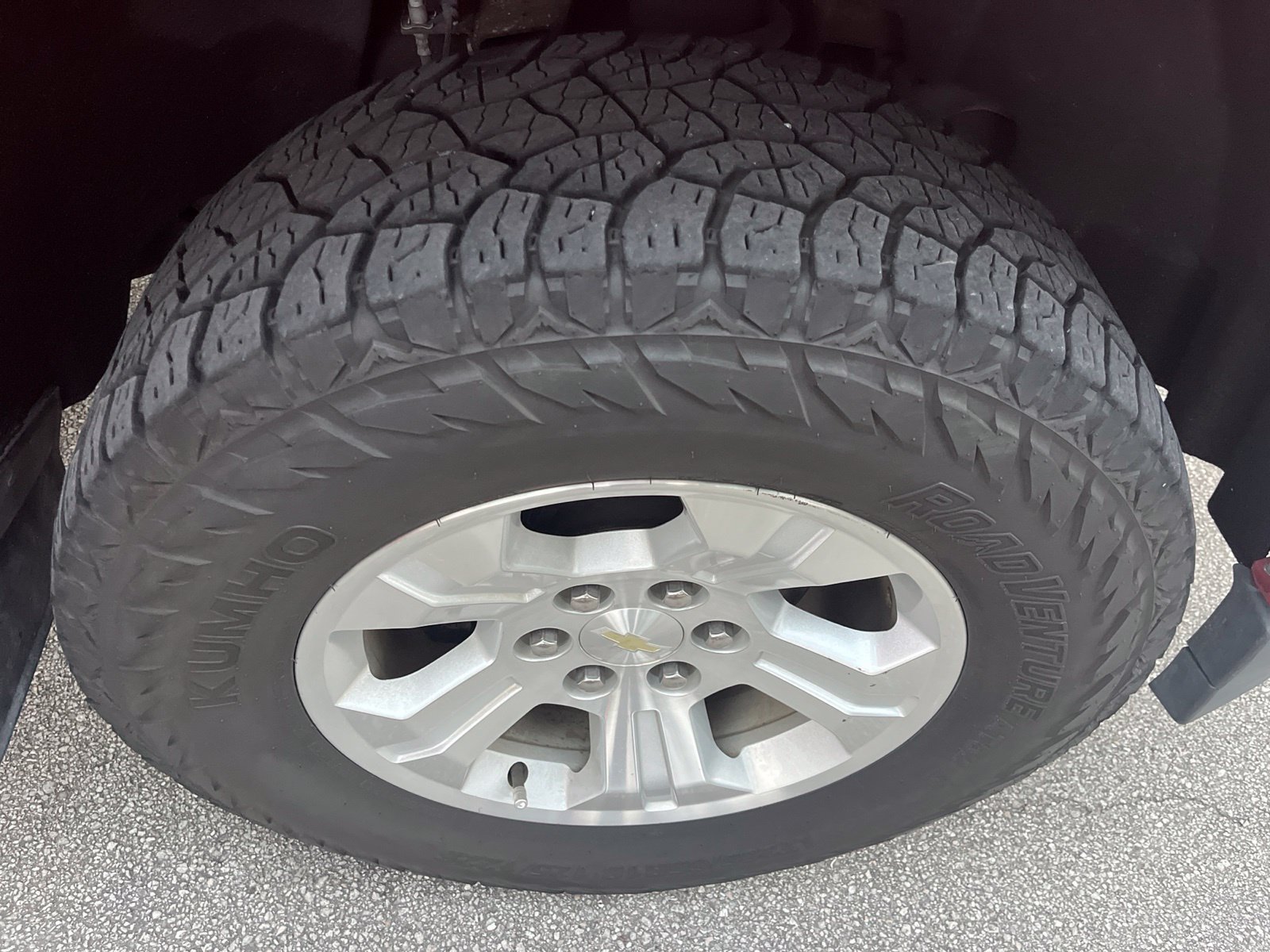 Used 2018 Chevrolet Silverado 1500 LT w/ All Star Edition AWD/4WD image 14
