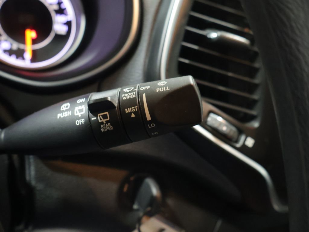 Used 2019 Jeep Cherokee Latitude w/ Popular Appearance Group image 37