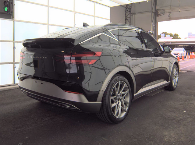 Used 2025 Genesis GV60 Advanced AWD/4WD image 2