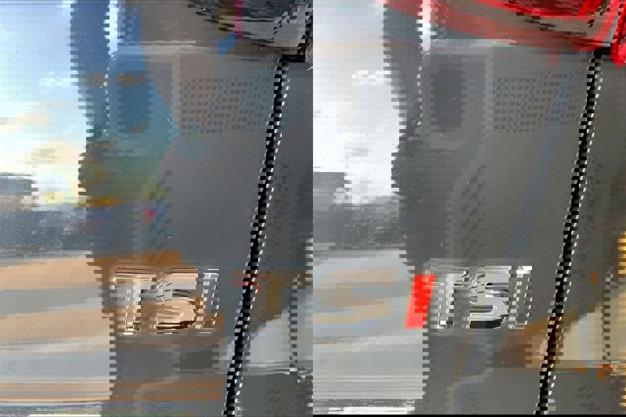 Used 2017 Volkswagen Passat 1.8T R-Line image 7