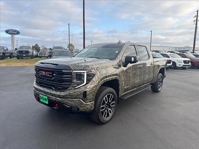 Used 2025 GMC Sierra 1500 AT4 w/ AT4 Premium Package image 1