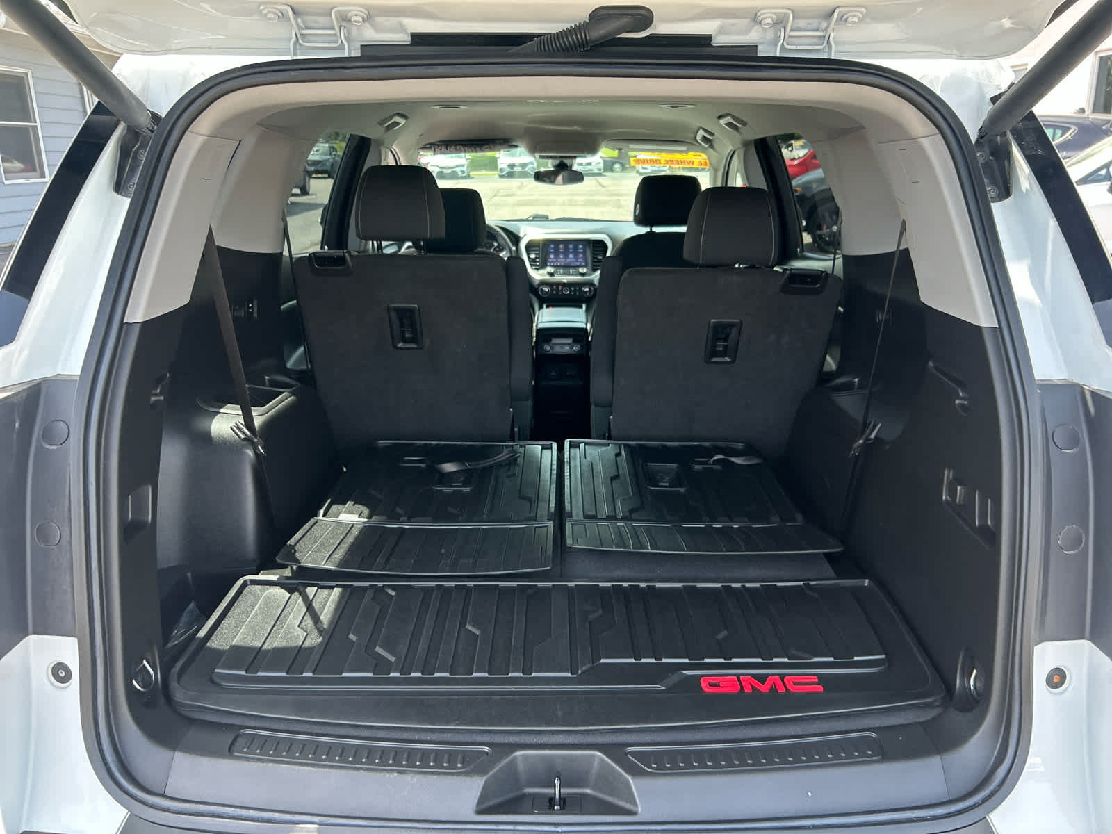 Used 2023 GMC Acadia SLE w/ Driver Convenience Package AWD/4WD image 27