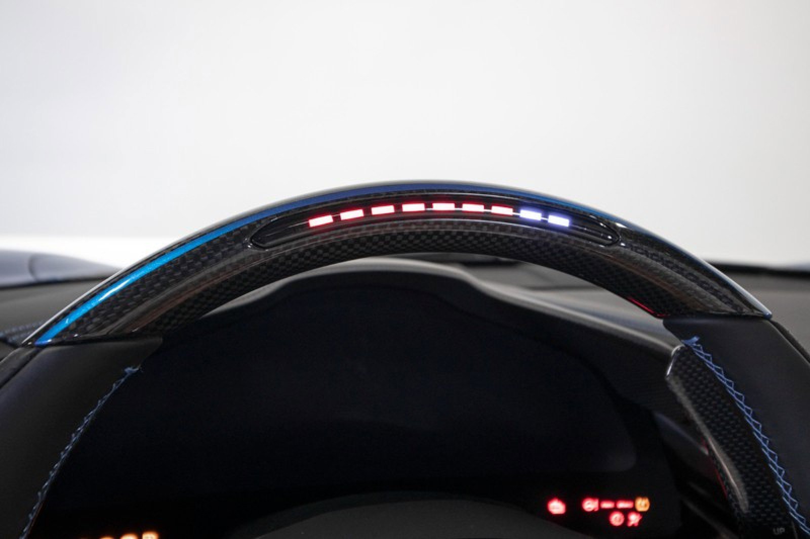 Used 2024 Ferrari SF90 Spider image 34