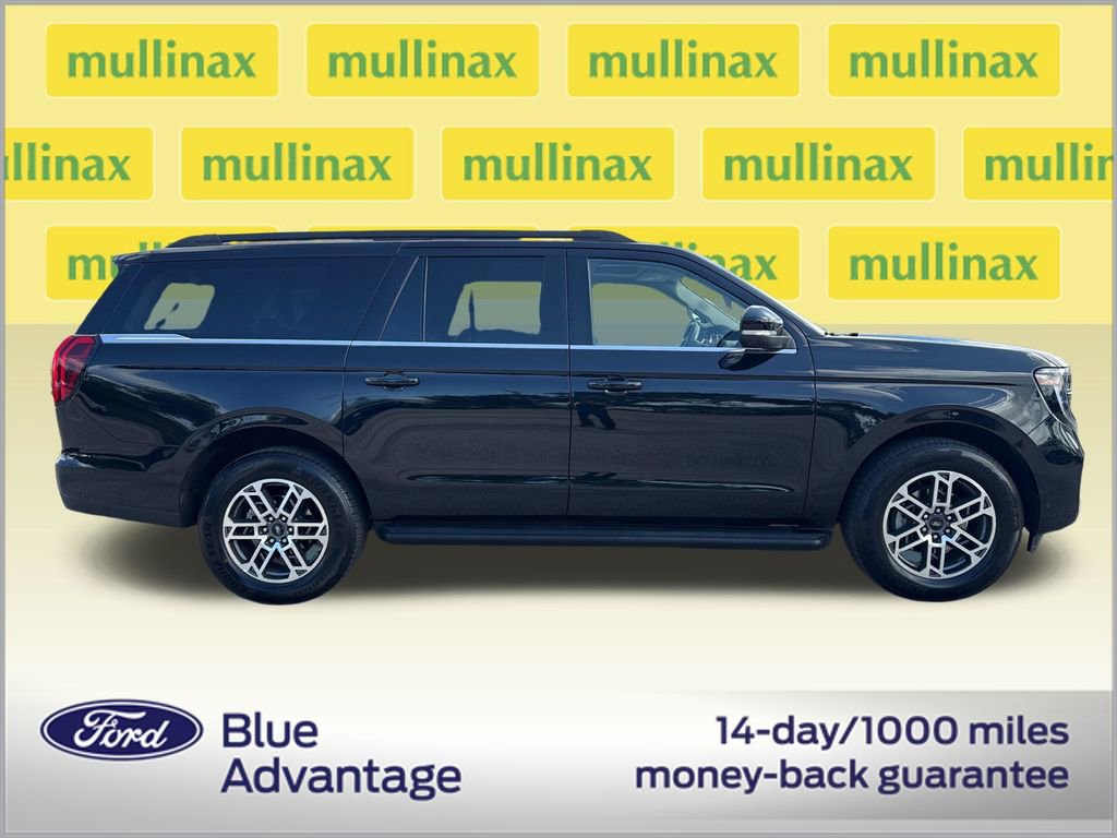 Used 2025 Ford Expedition Max Active RWD image 2