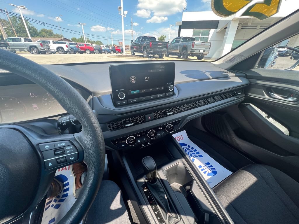 Used 2025 Honda Accord SE image 21
