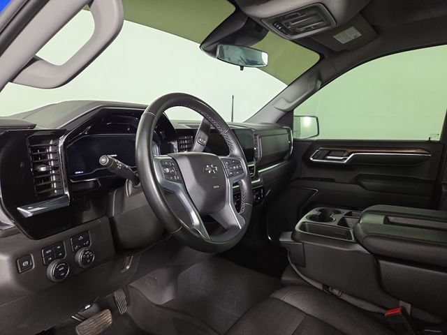 Used 2023 Chevrolet Silverado 1500 LT Trail Boss w/ LPO, Dark Essentials Package AWD/4WD image 15