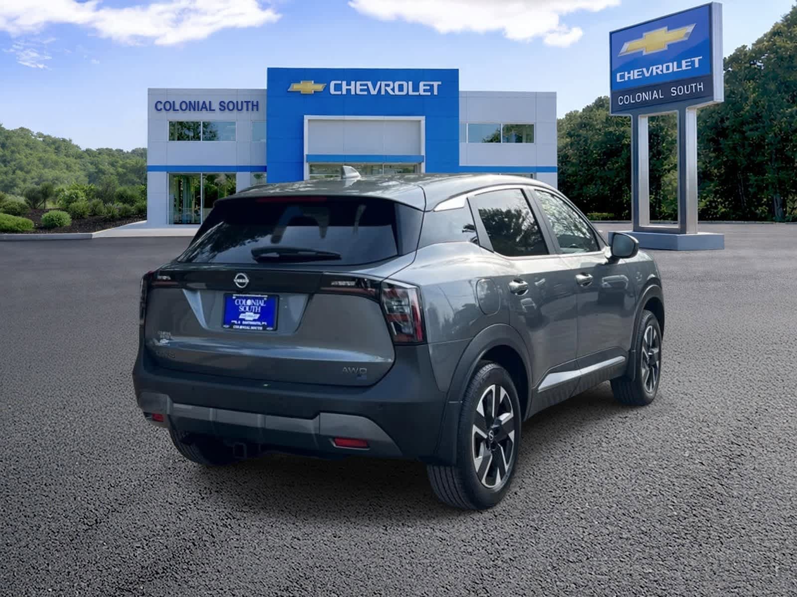 Used 2025 Nissan Kicks SV AWD/4WD image 6