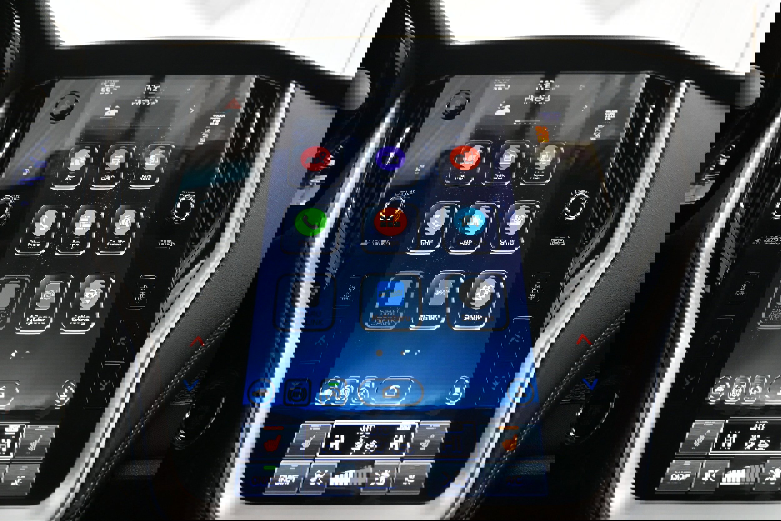 Used 2020 Subaru Outback Premium image 12