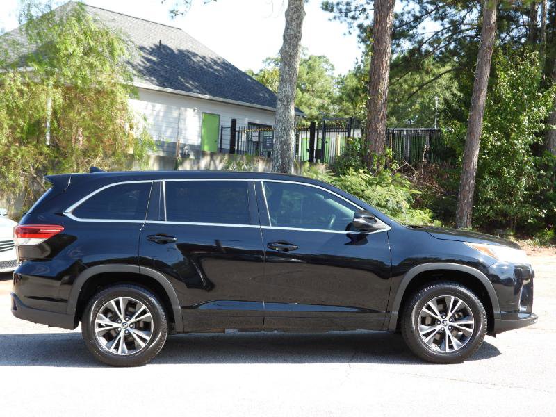 Used 2017 Toyota Highlander Plus image 23