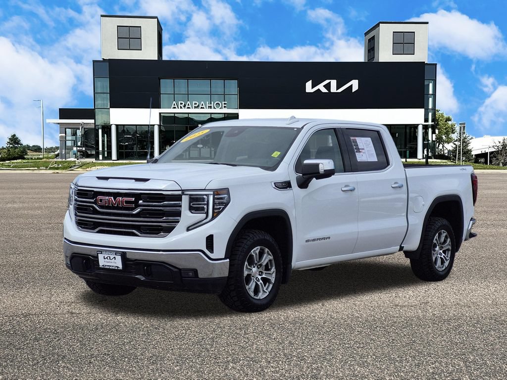 Used 2025 GMC Sierra 1500 SLT AWD/4WD image 4