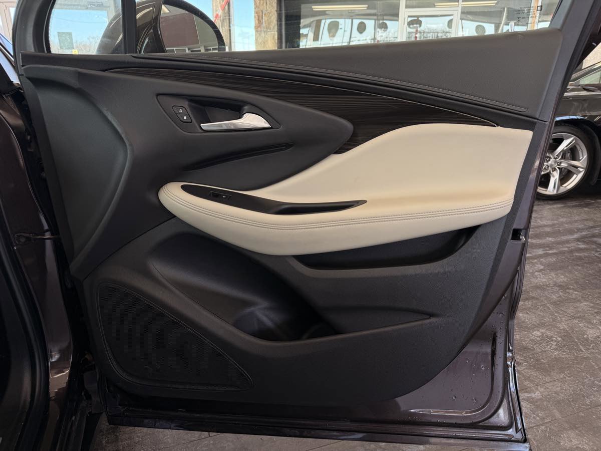 Used 2020 Buick Envision Preferred image 31