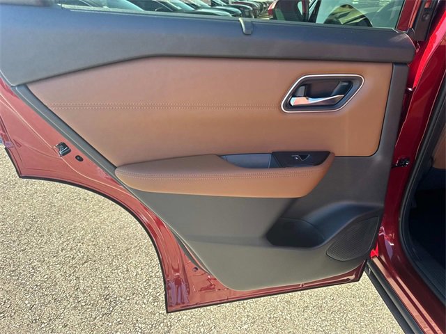 New 2026 Nissan Rogue Platinum w/ Platinum Premium Package image 15