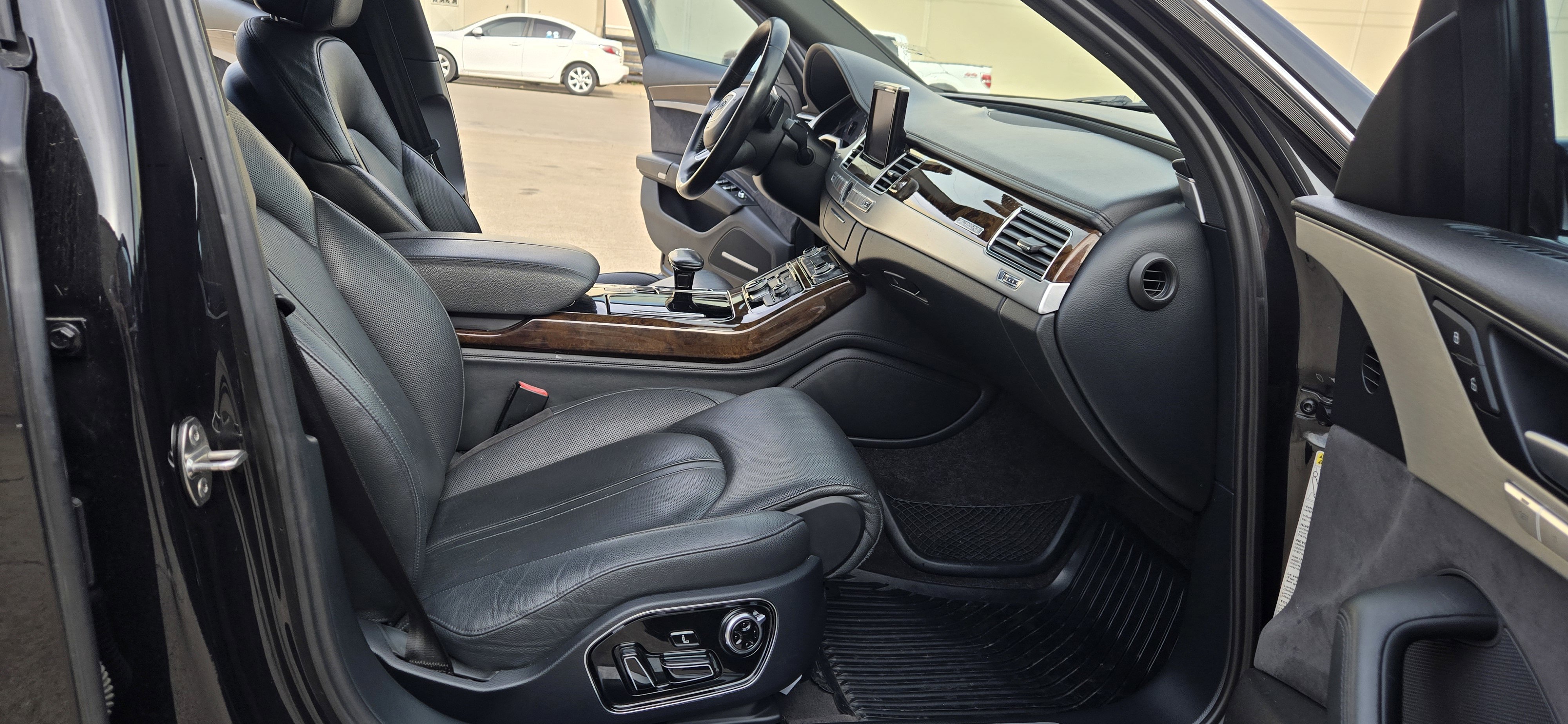 Used 2014 Audi A8 L 3.0T w/ Premium Package image 25