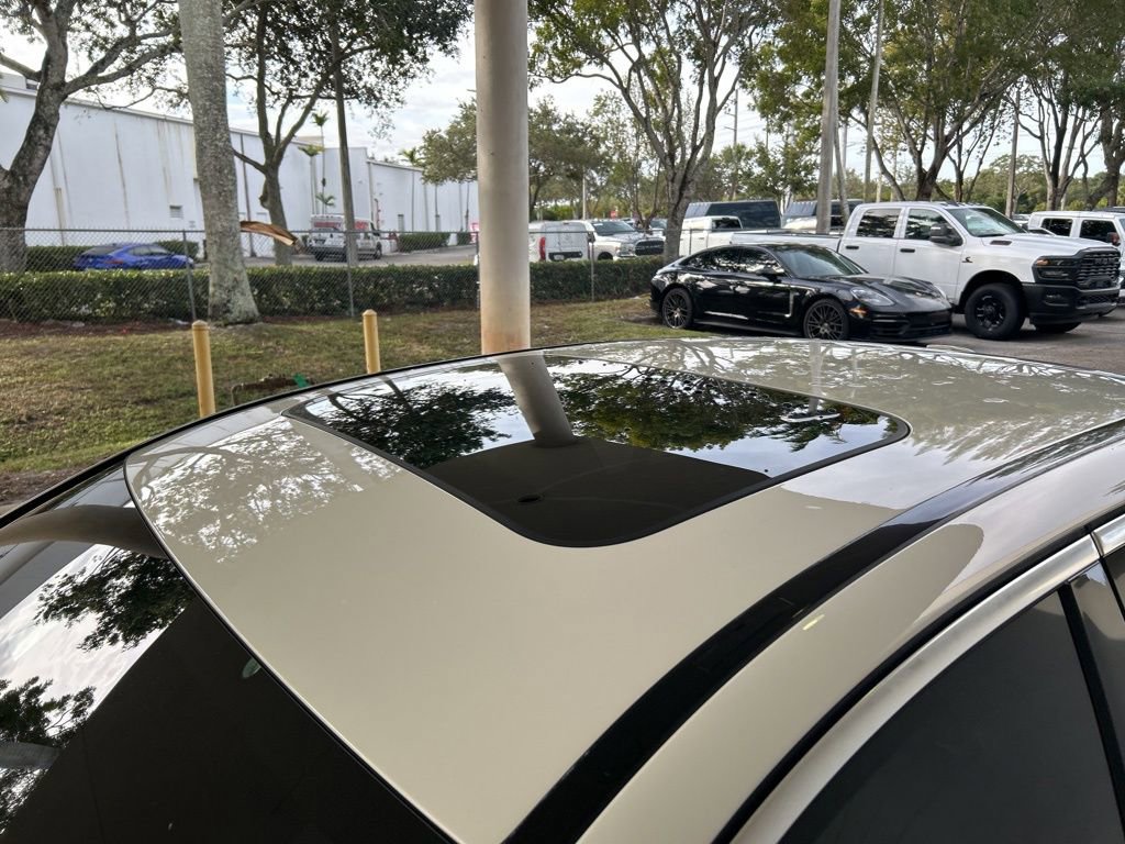 Used 2022 Mercedes-Benz E 350 4MATIC Sedan image 19