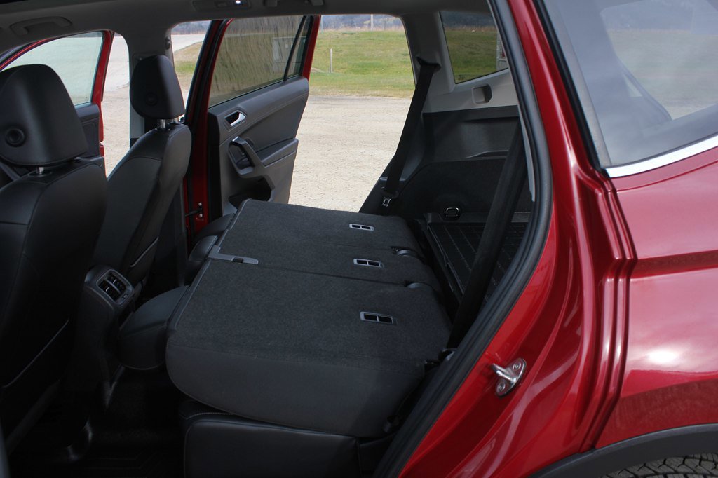 Used 2019 Volkswagen Tiguan SEL image 40