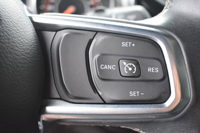 Used 2018 Jeep Wrangler Unlimited Sahara image 21