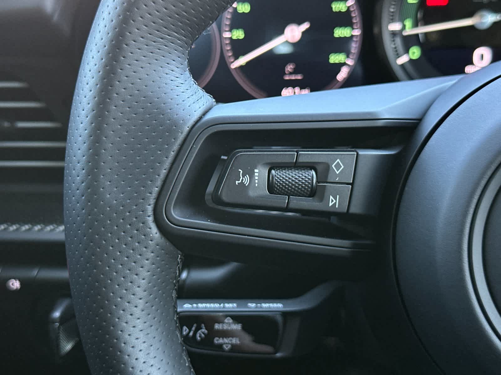 Certified 2024 Porsche 911 GT3 RS RWD image 22