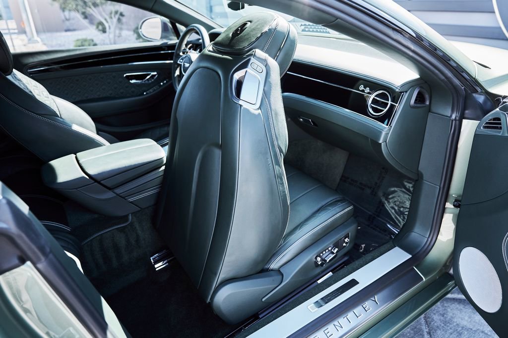 Used 2020 Bentley Continental GT AWD/4WD image 39