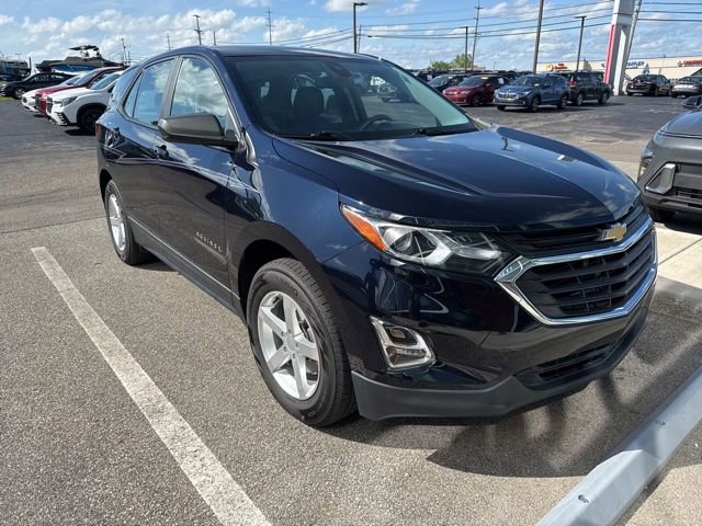 Used 2021 Chevrolet Equinox LS AWD/4WD image 1