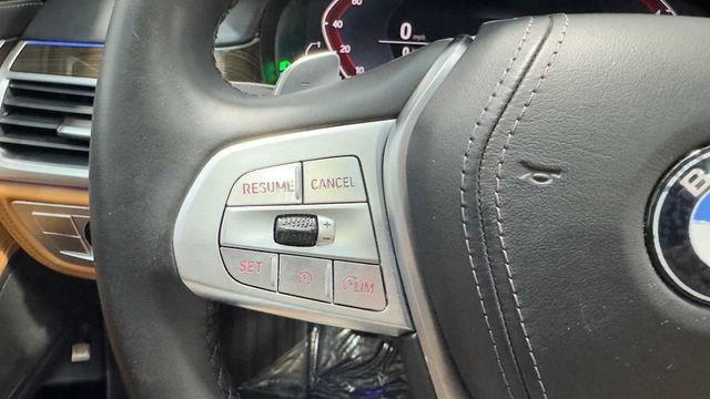 Used 2020 BMW 740i w/ Premium Package RWD image 32