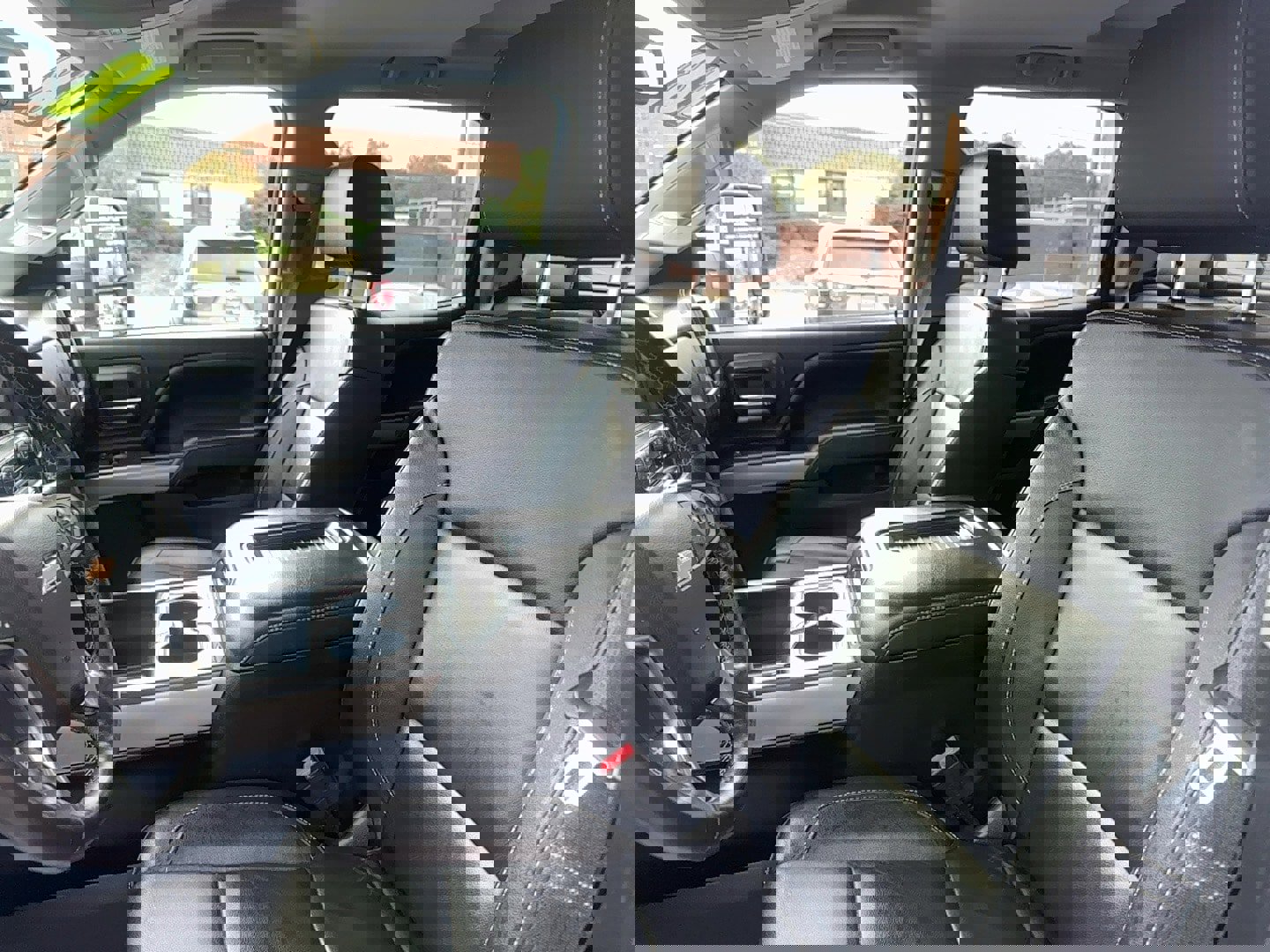 Used 2018 Chevrolet Silverado 2500 LTZ w/ Vortec Plus Package image 14