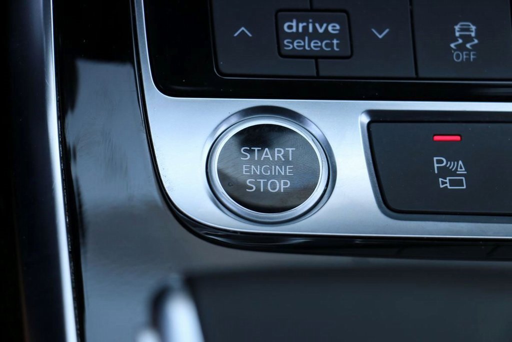 Used 2025 Audi Q7 3.0T Premium Plus image 14