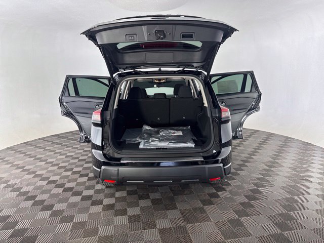 New 2026 Nissan Rogue SV AWD/4WD image 15