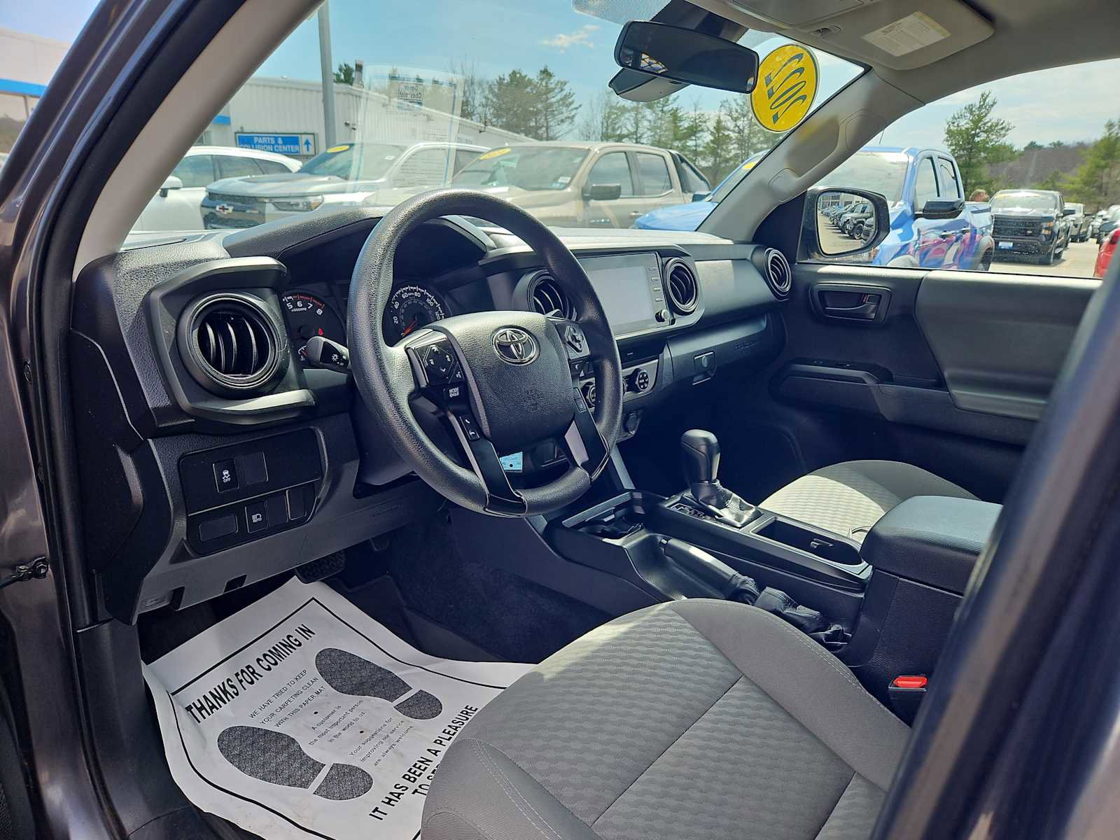 Used 2022 Toyota Tacoma SR image 11