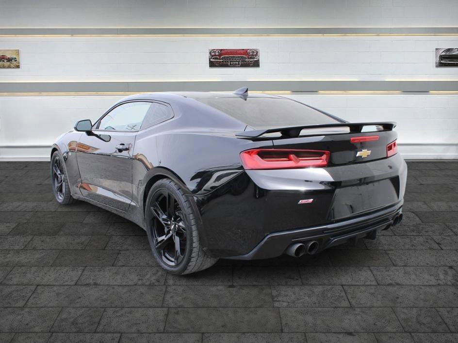 Used 2016 Chevrolet Camaro SS RWD image 6
